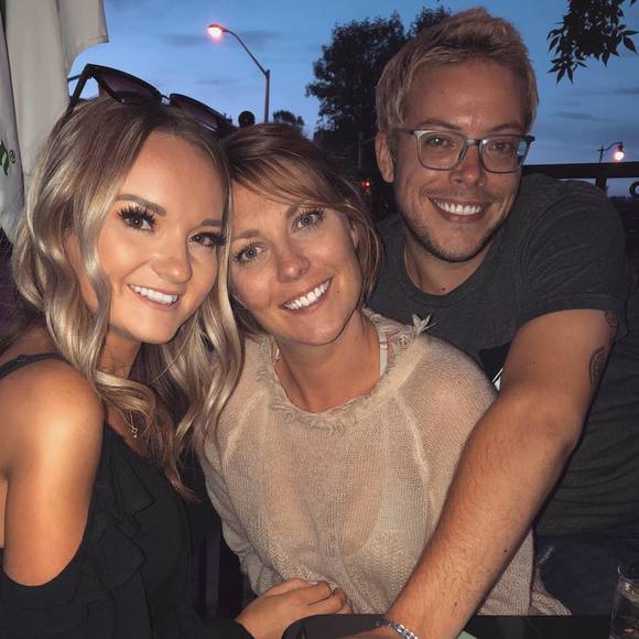 Meet your Posher, Katie - Picture 1 of 1